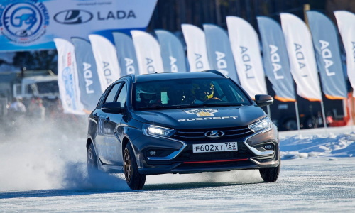 Два прототипа из спортивной линейки LADA прошли испытания льдом Байкала.
