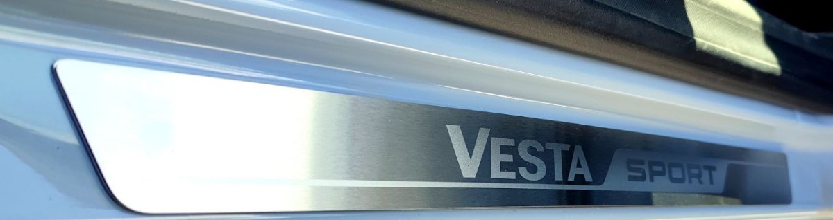 Накладка порога хром LADA Vesta Sport