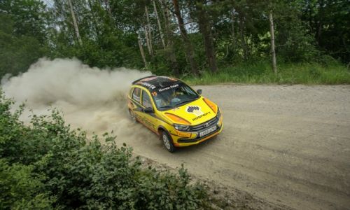 LADA Sport ROSNEFT: финиш в призах на ралли «Белые Ночи»!