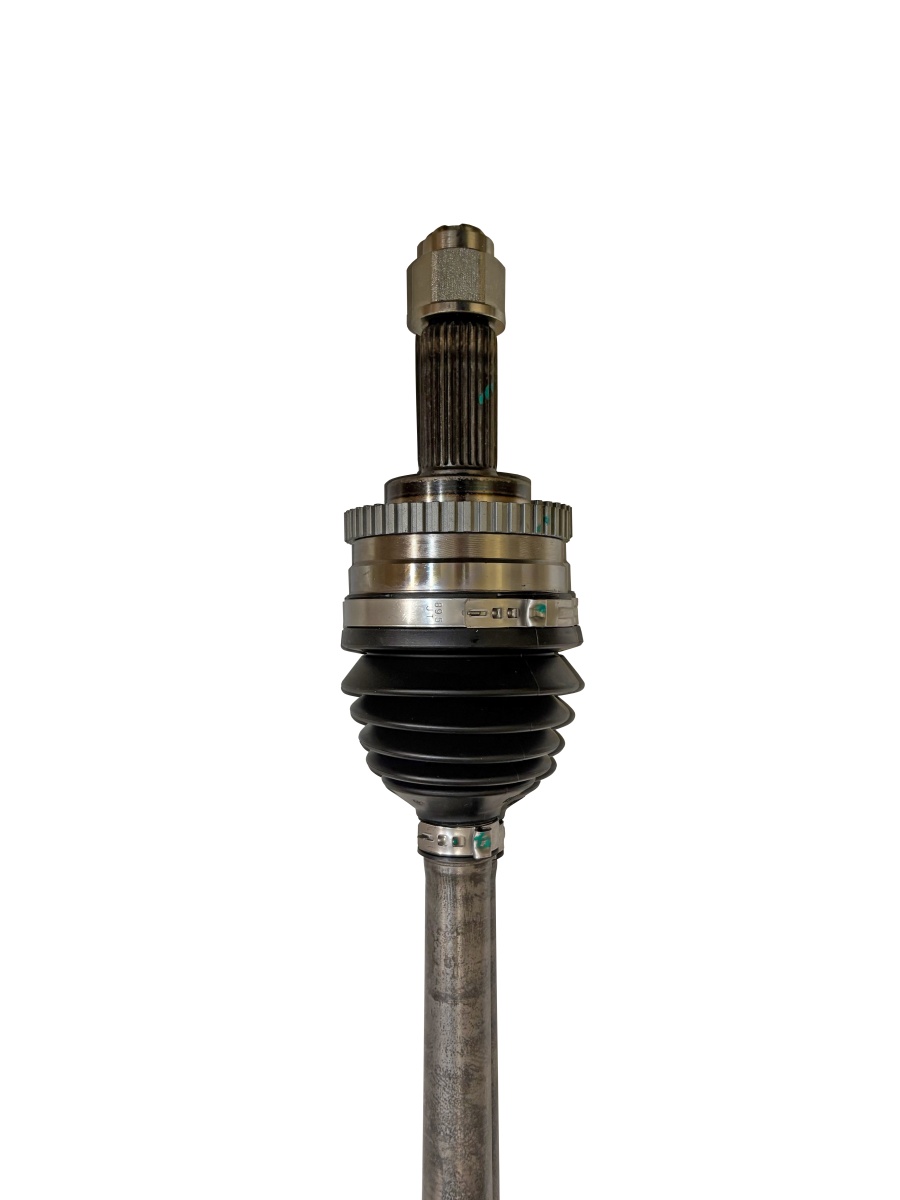 Привод левого переднего колеса в сборе