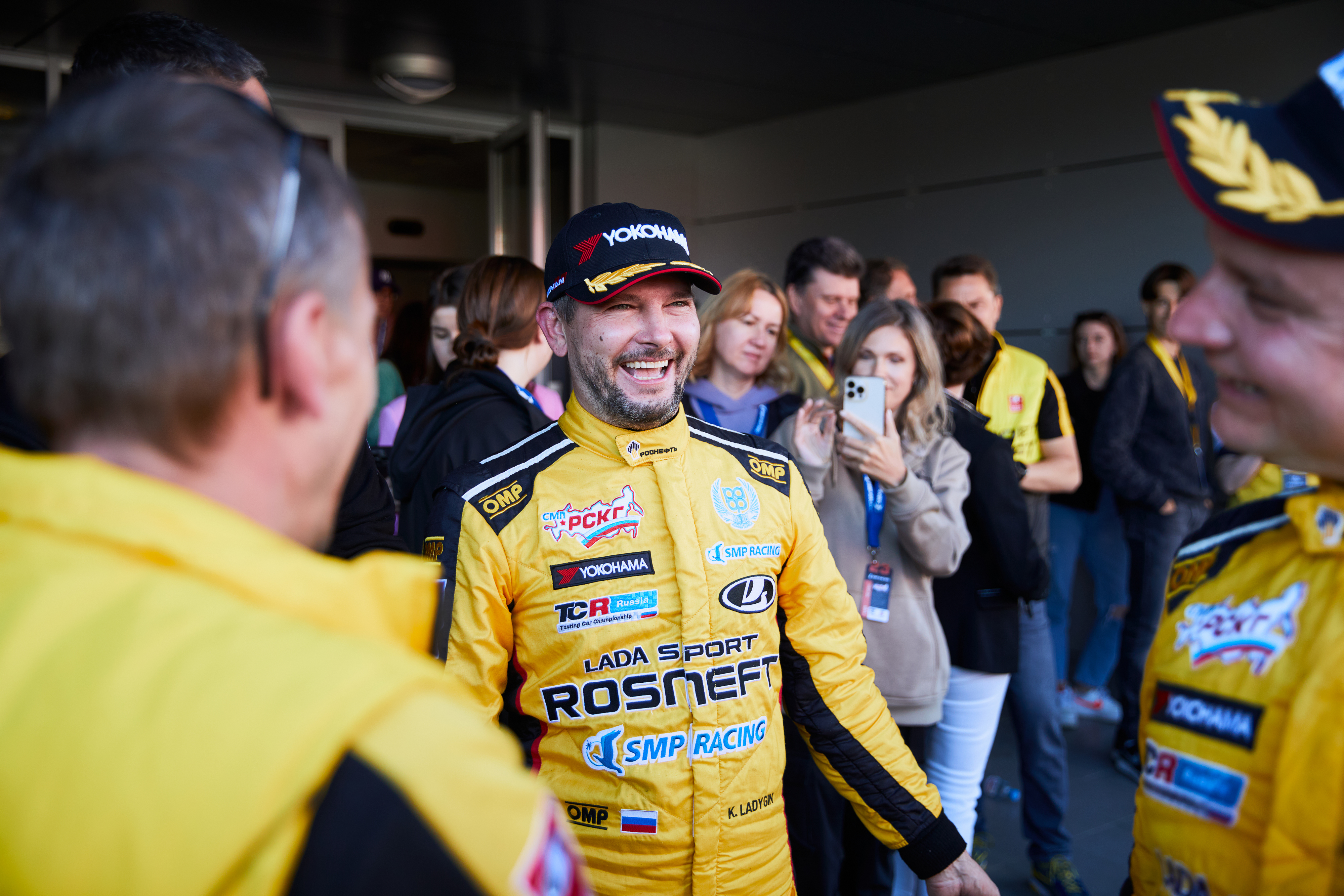 Команда LADA Sport ROSNEFT успешно выступила на Moscow Raceway.