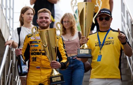 Иван Чубаров принес LADA Sport ROSNEFT первую победу сезона